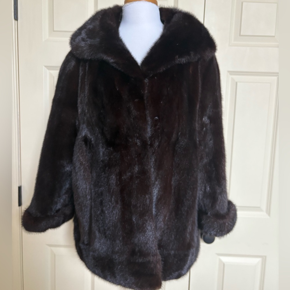 Luxurious Brown Mink Fur Coat